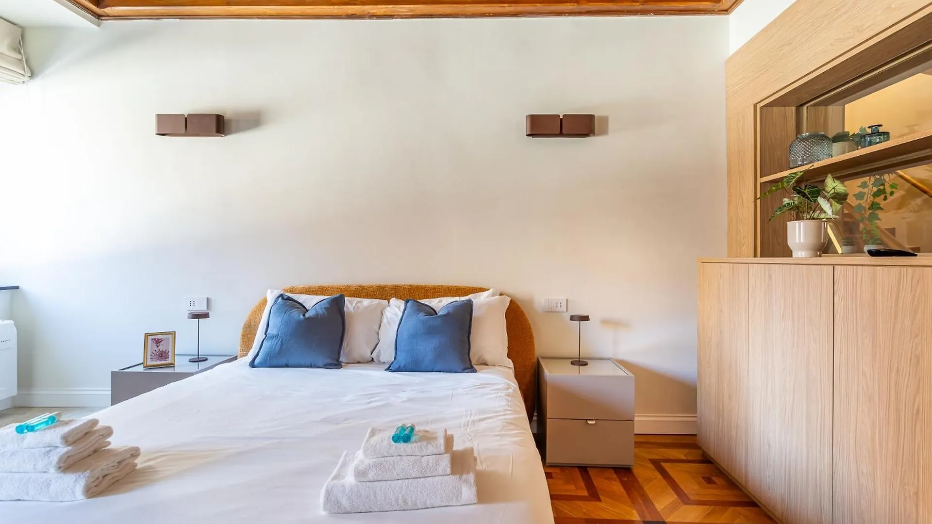 Iflat Campo Dei Fiori View And Spa Rome Appartement